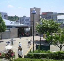 東戸塚駅2